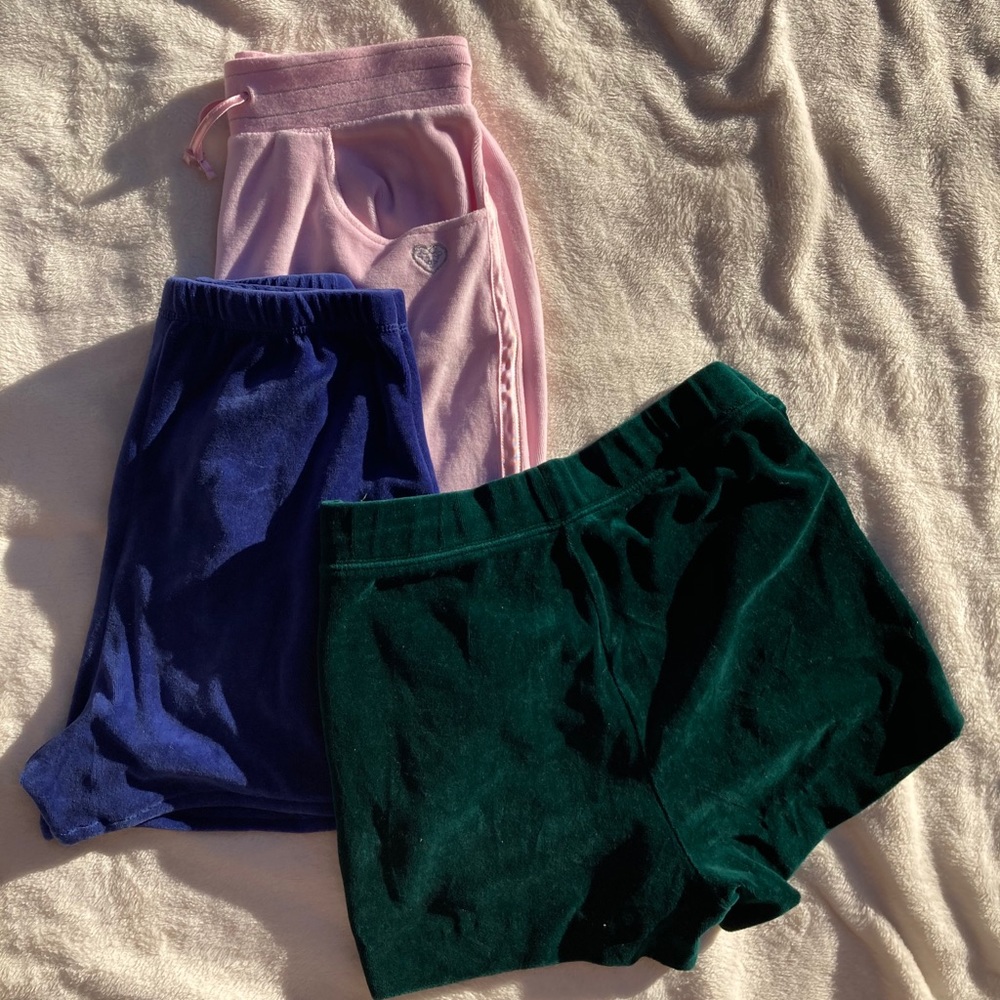 VELVET SHORTS / JOGGERS